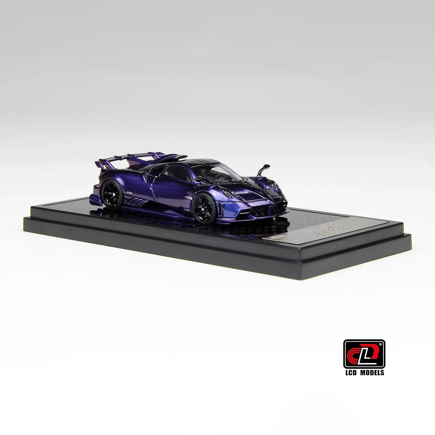 Premium scale diecast model car – Pagani Imola Coupe, 1:64 Scale (Chameleon) Collectible