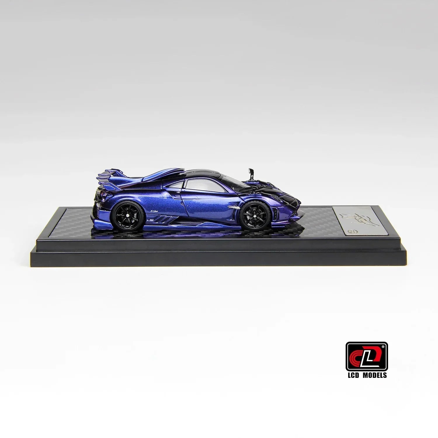 Premium scale diecast model car – Pagani Imola Coupe, 1:64 Scale (Chameleon) Collectible