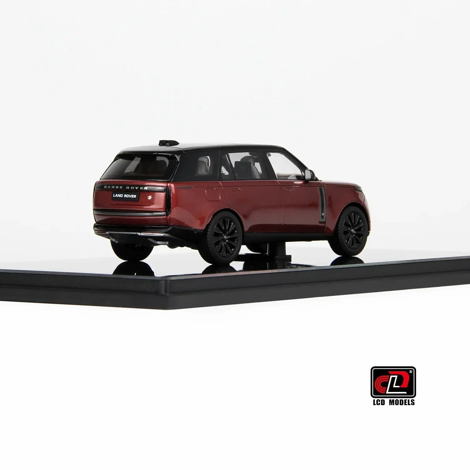 Premium scale diecast model car – Land Rover Range Rover SV SERENITY, 1:43 Scale (Red) Collectible