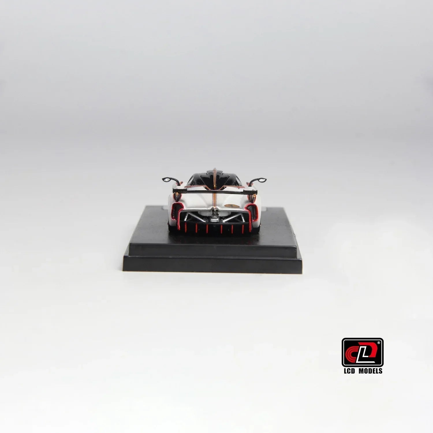Premium scale diecast model car – Pagani Huayra R, 1:64 Scale (Pearl White) Collectible