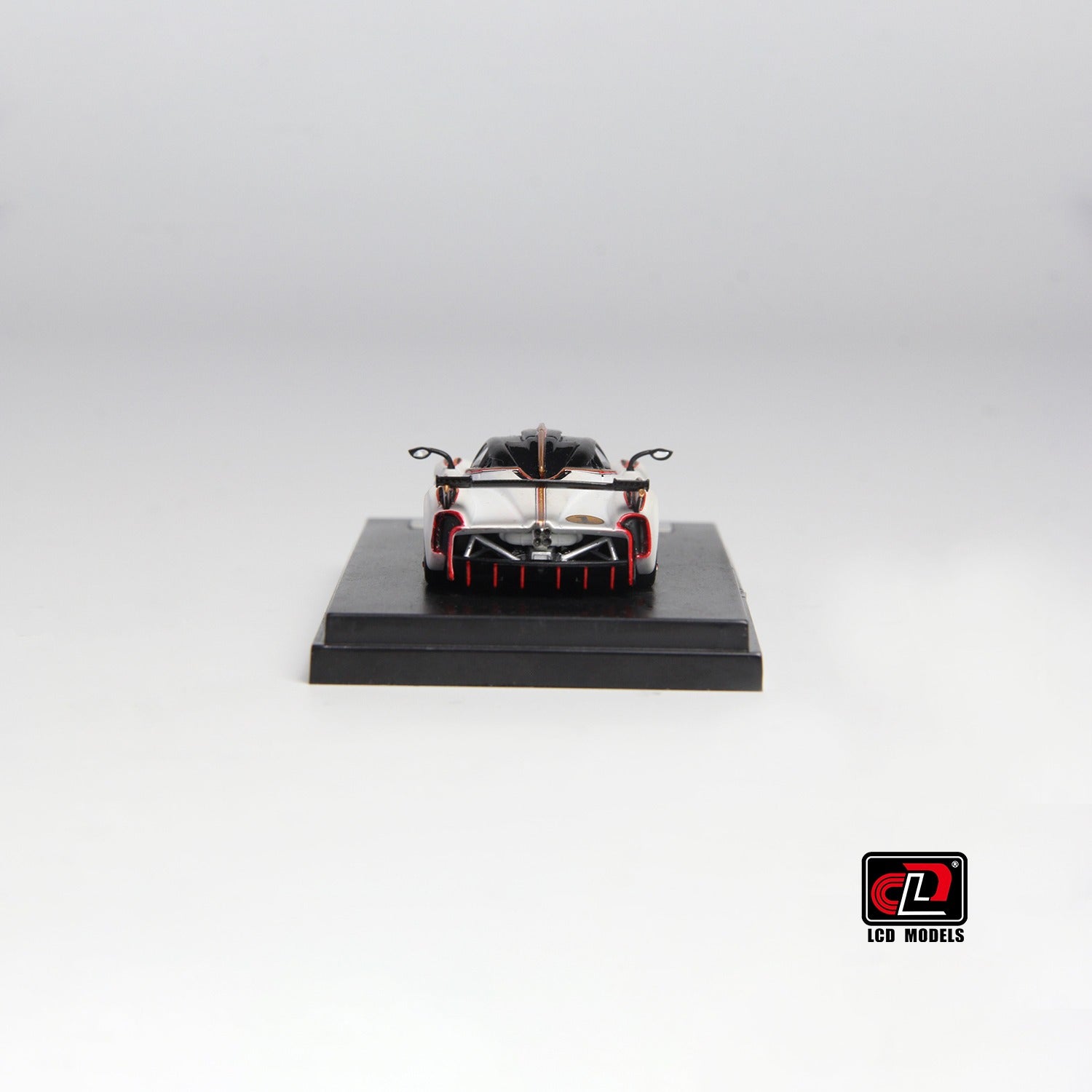Premium scale diecast model car – Pagani Huayra R, 1:64 Scale (Pearl White) Collectible