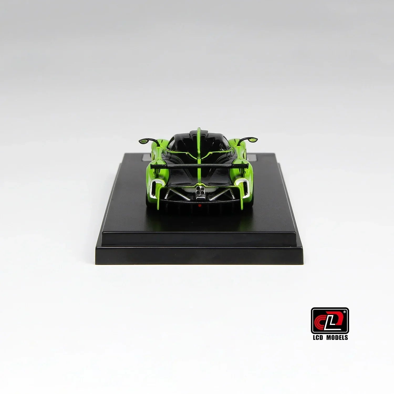 Premium scale diecast model car – Pagani Huayra R, 1:64 Scale (Green) Collectible