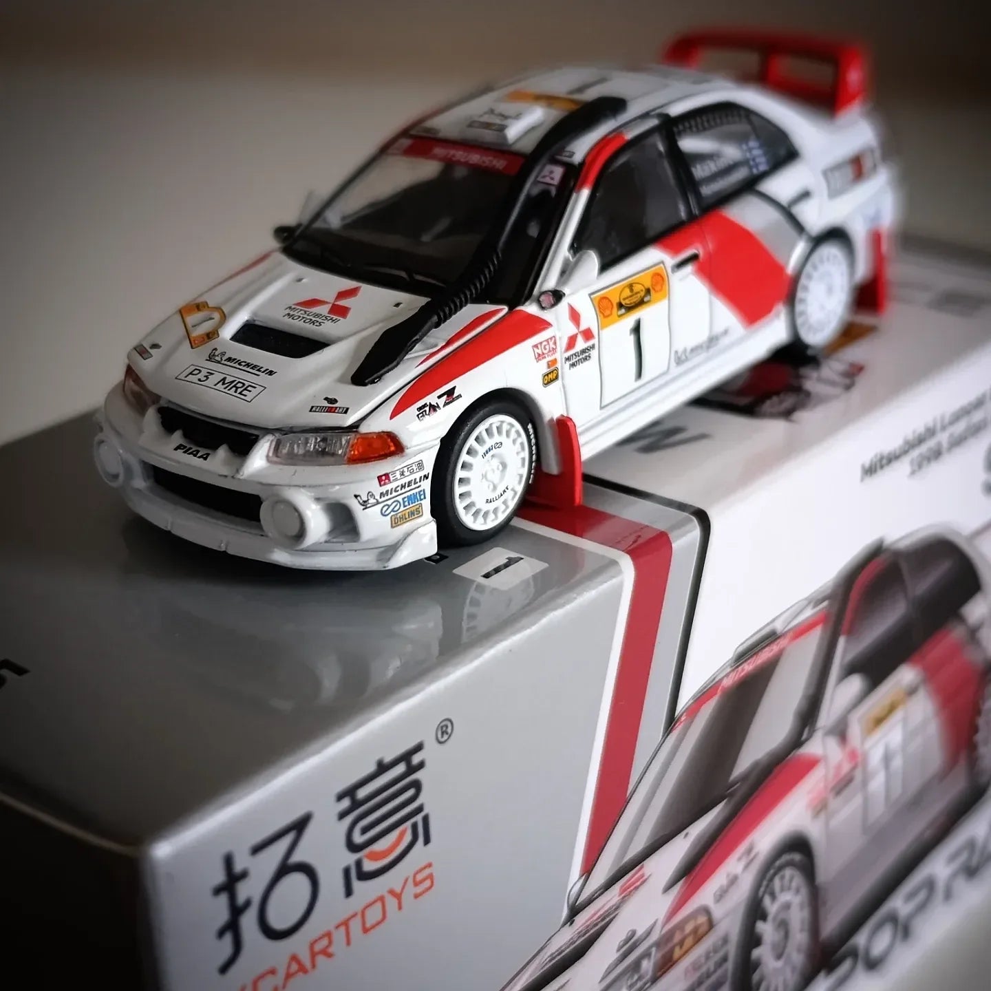 Mitsubishi Lancer Evolution IV 1998 Safari Rally Kenya #1, 1:64 Scale