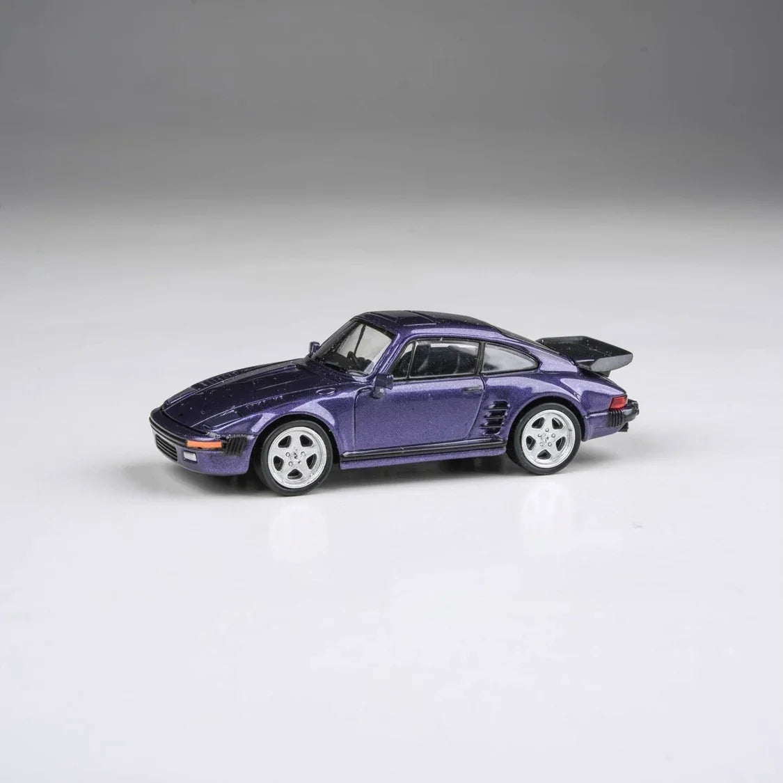 RUF BTR Prussian 1986, 1:64 Scale (Purple)