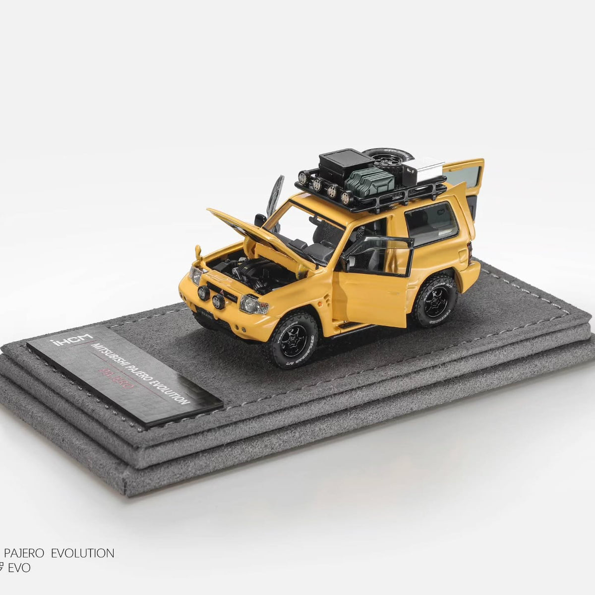 *Pre-Orders* Mitsubishi Licensed Products - Pajero Evolution V55 (Open-Engin & Rear Hoods+Doors, Visible Engine), 1:64 Scale (Yellow)