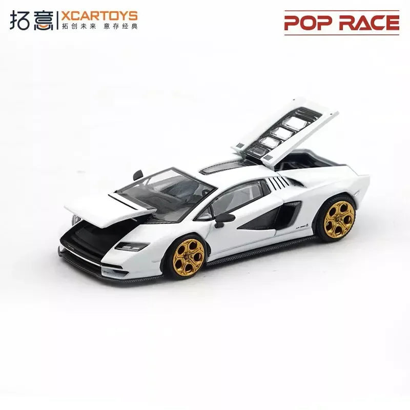 Lamborghini Countach LPI 800-4, 1:64 Scale