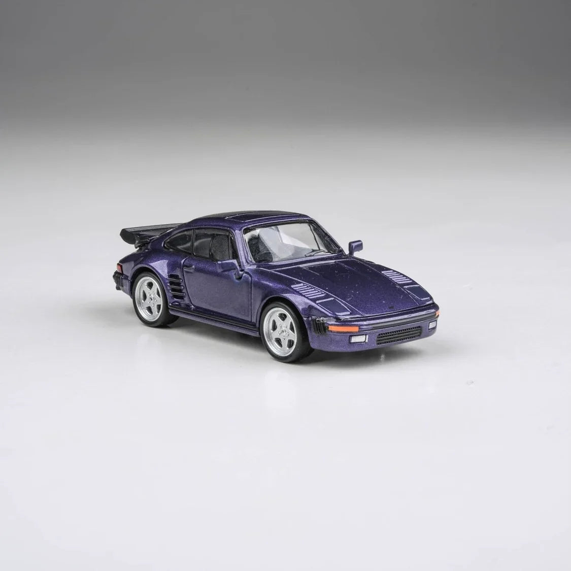 RUF BTR Prussian 1986, 1:64 Scale (Purple)