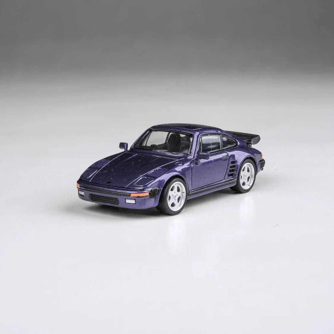 RUF BTR Prussian 1986, 1:64 Scale (Purple)