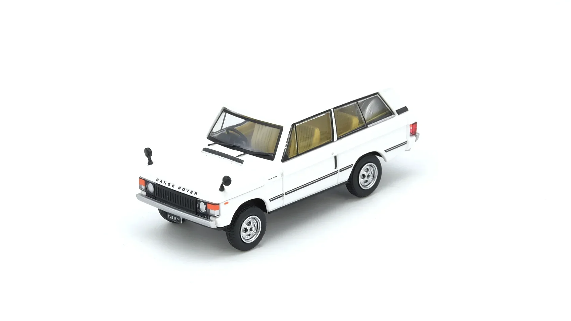 Premium scale diecast model car – Range Rover Classic, 1:64 Scale ( White) Collectible