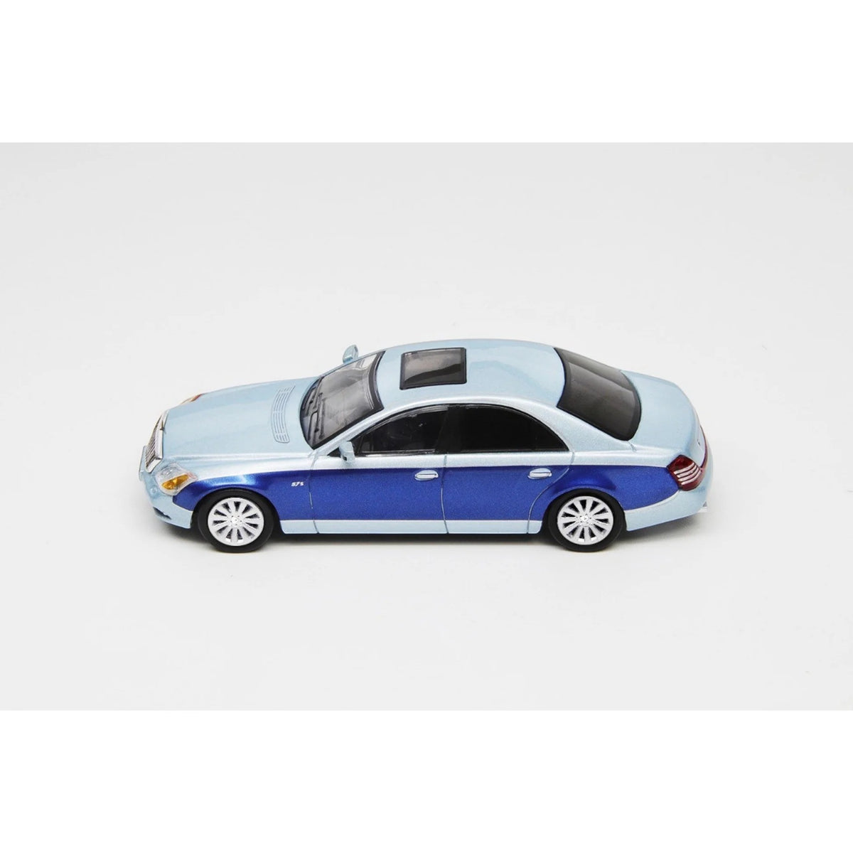 Maybach 57S, 1:64 Scale (Ice Blue)