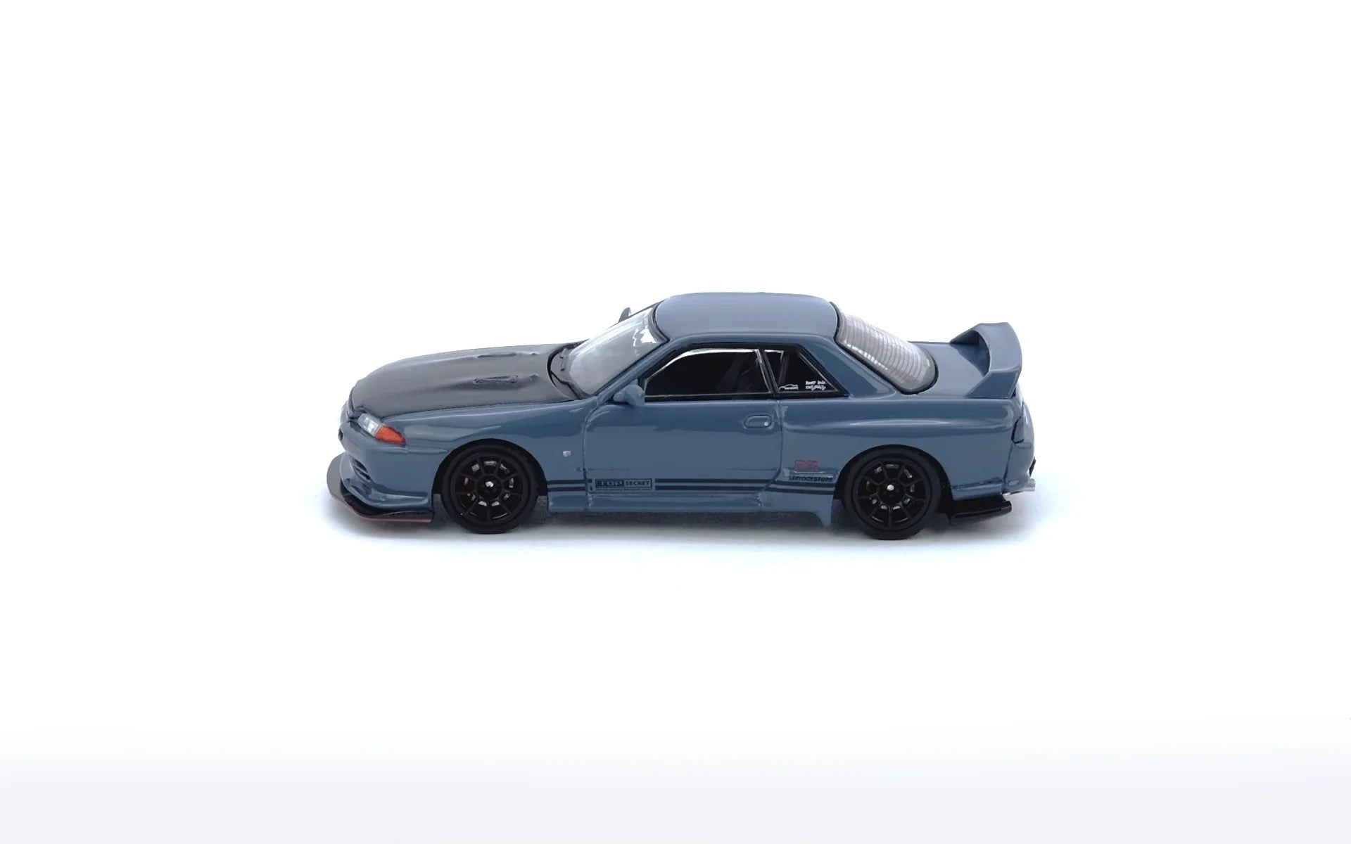 Premium scale diecast model car – Top Secret R32 GT-R, 1:64 Scale (Grey) Collectible