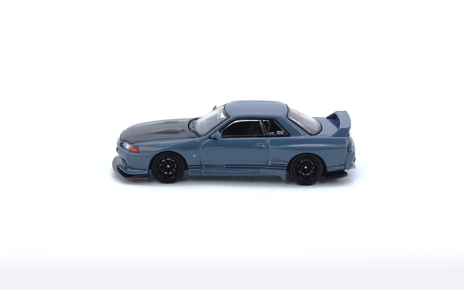 Premium scale diecast model car – Top Secret R32 GT-R, 1:64 Scale (Grey) Collectible