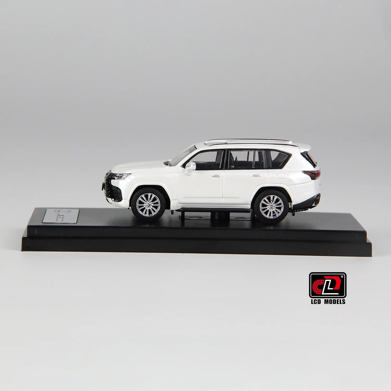 Premium scale diecast model car – Lexus LX600, 1:64 Scale (White) Collectible