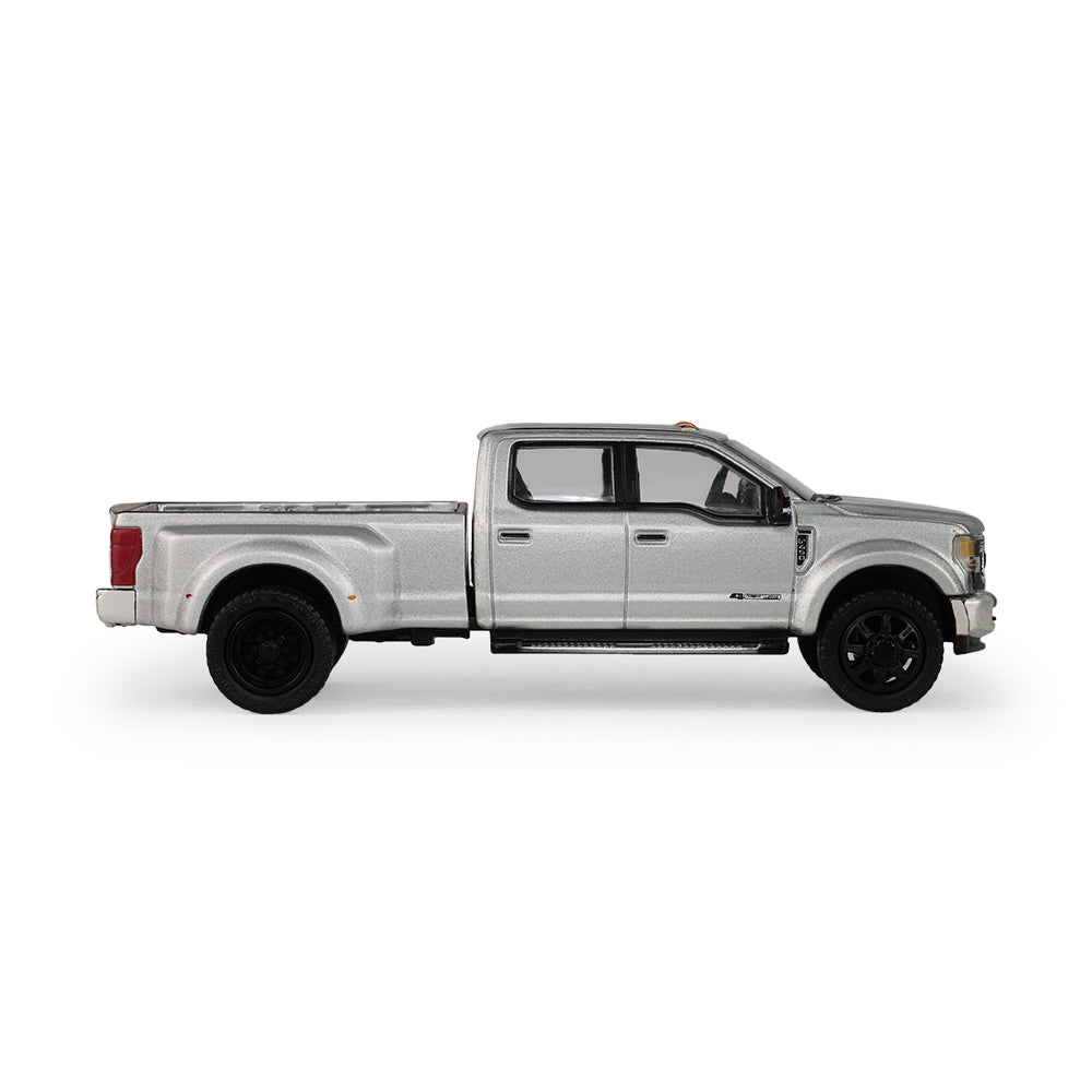 *PRE-ORDER* Auto Mall Series 8 - 2022 Ford F-450 Super Duty, 1:64 Scale (Iconic Silver)
