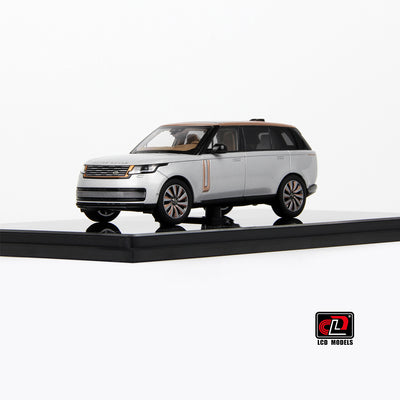 Premium scale diecast model car  – Land Rover Range Rover SV SERENITY, 1:43 Scale (Silver) Collectible