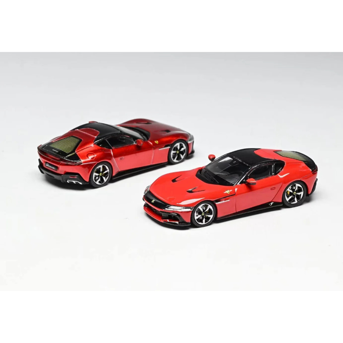 Ferrari 12 Cilindri (Limited to 599), 1:64 Scale (Red)