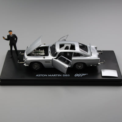Premium scale diecast model car  – James Bond 007 Aston Martin DB5, 1:43 Scale (Silver) Collectible