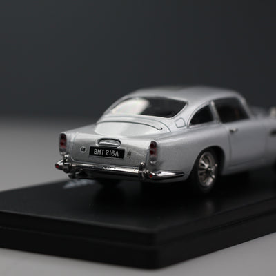 Premium scale diecast model car  – James Bond 007 Aston Martin DB5, 1:43 Scale (Silver) Collectible