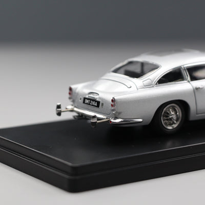 Premium scale diecast model car  – James Bond 007 Aston Martin DB5, 1:43 Scale (Silver) Collectible