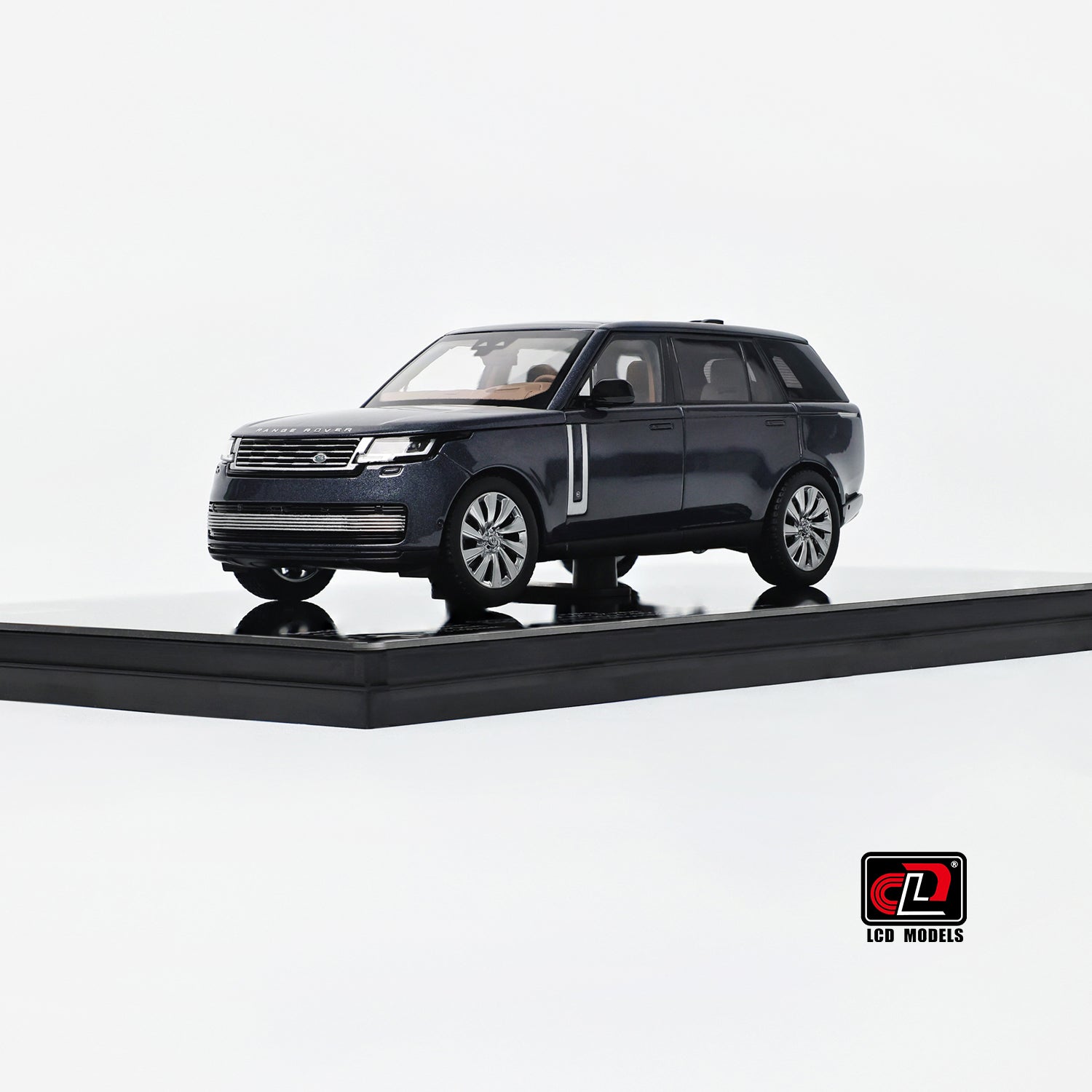Premium scale diecast model car  – Land Rover Range Rover SV SERENITY, 1:43 Scale (Blue) Collectible