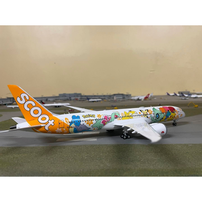 SCOOT 787 Pokemon, 1:200 Scale
