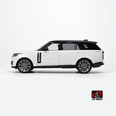 Premium scale diecast model car  – Land Rover Range Rover SV SERENITY 2022, 1:18 Scale (White with Black Roof) Collectible