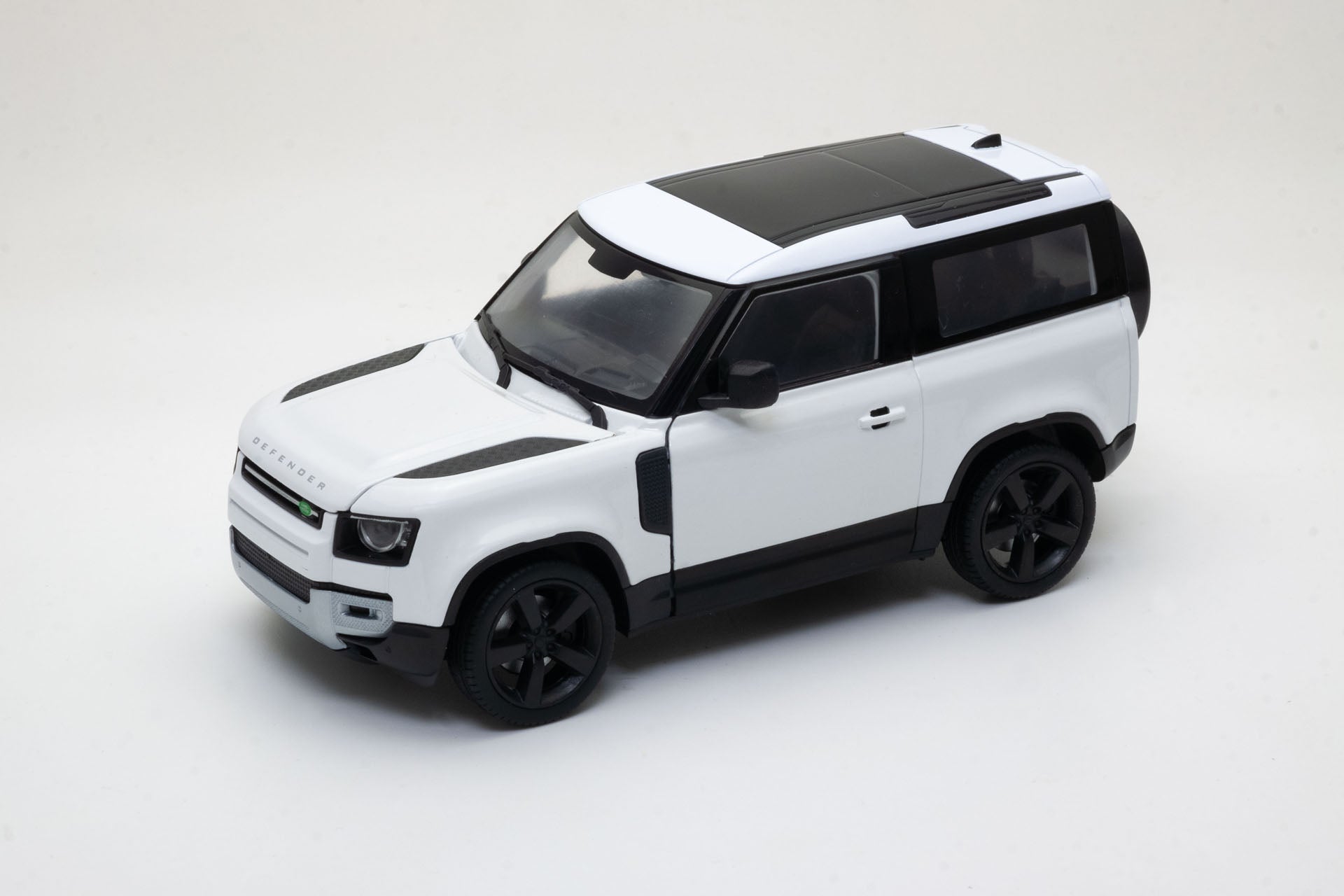 Land Rover Defender 2020, 1:24 Scale