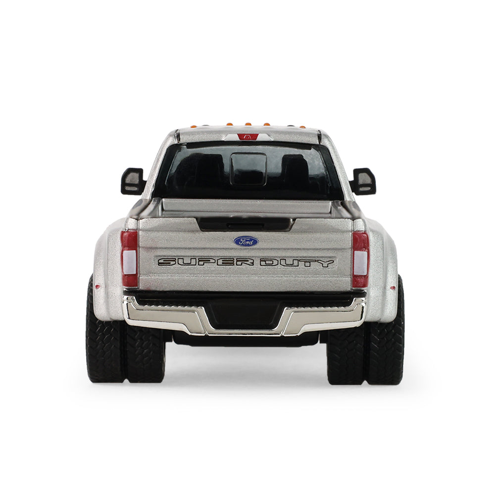 *PRE-ORDER* Auto Mall Series 8 - 2022 Ford F-450 Super Duty, 1:64 Scale (Iconic Silver)