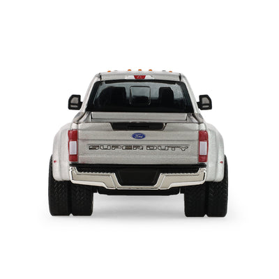 *PRE-ORDER* Auto Mall Series 8 - 2022 Ford F-450 Super Duty, 1:64 Scale (Iconic Silver)