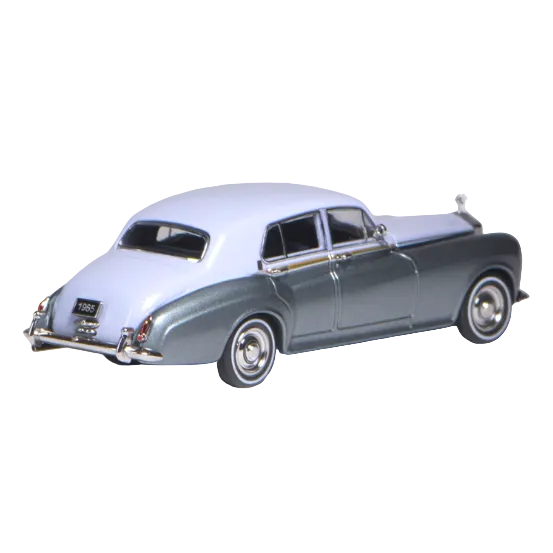 Rolls Royce Silver Cloud III 1965, 1:64 Scale (Blue & Grey)