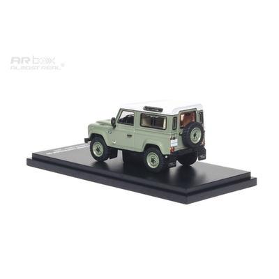 *PRE-ORDER* Land Rover Defender 90 Heritage Edition 2015, 1:64 Scale (Green)