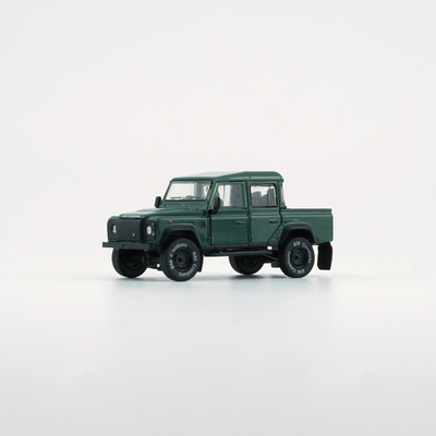 Land Rover 2016 Defender 110 Pick Up, 1:64 Scale (Green)
