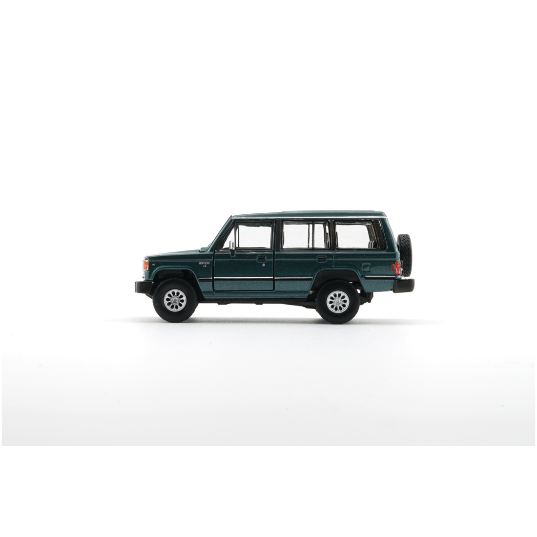 Mitsubishi 1st Gen Pajero 1983, 1:64 Scale (Green)