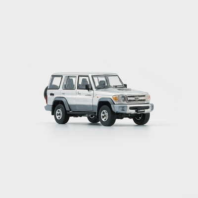 Toyota Land Cruiser LC76, 1:64 Scale (Silver)
