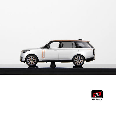 Premium scale diecast model car  – Land Rover Range Rover SV SERENITY, 1:43 Scale (Silver) Collectible