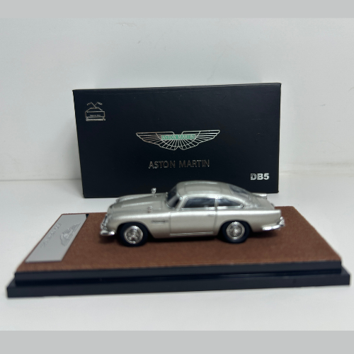 Premium scale diecast model car  – Aston Martin DB5, 1:64 Scale (Silver) Collectible