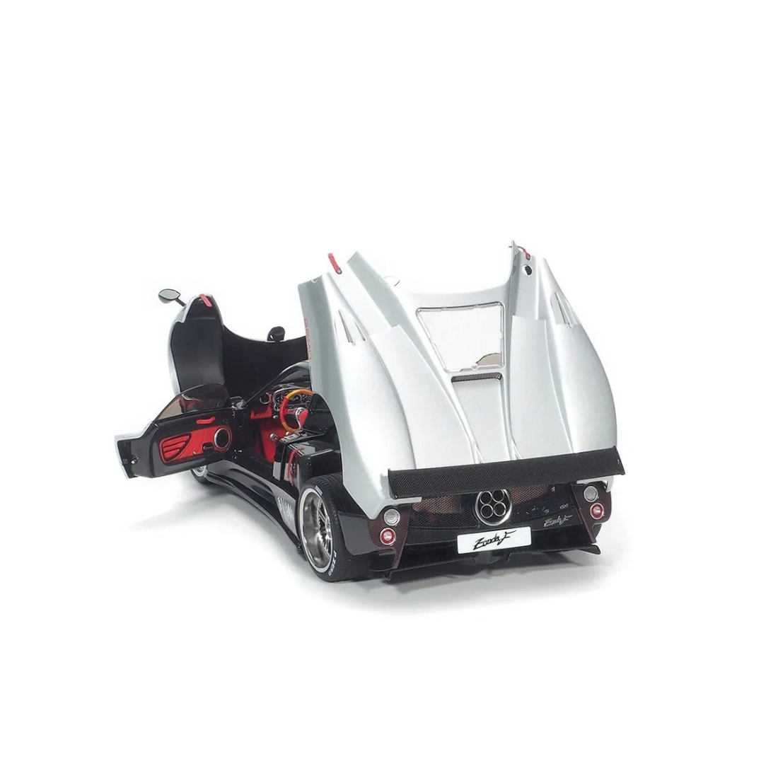 *PRE-ORDER* Pagani Zonda F - Grigio Mercurio 2005, 1:18 Scale