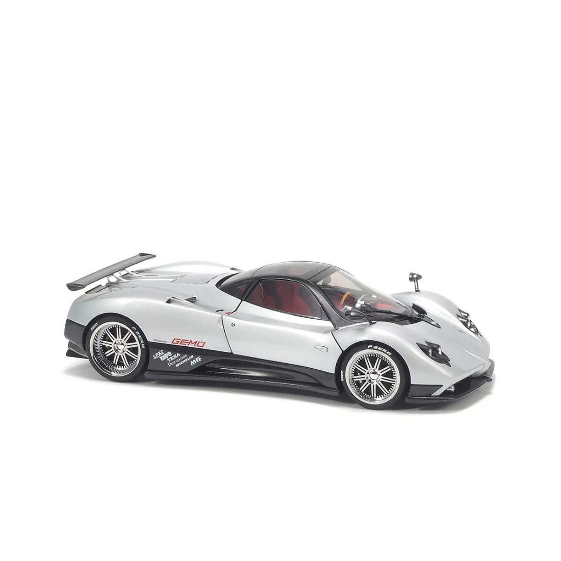 *PRE-ORDER* Pagani Zonda F - Grigio Mercurio 2005, 1:18 Scale