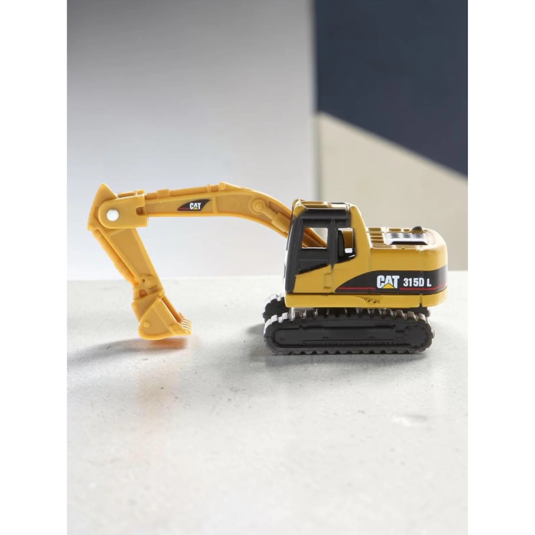 351D L Excavator, 1:64 Scale (Yellow)