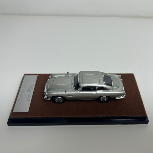 Premium scale diecast model car  – Aston Martin DB5, 1:64 Scale (Silver) Collectible