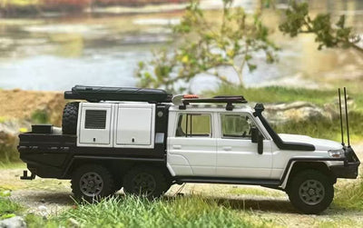 *PRE-ORDER* Land Cruiser LC79Double Cabin, 6x6 Off-Load Light Pickup, 1:64 Scale (White)