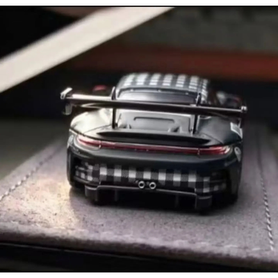 *APAXPO 2026* Porsche 911 GT3 R Black & White Checkered livery (Limited to 499units), 1:64 Scale