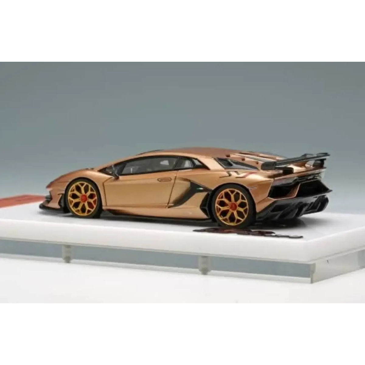 *APAXPO 2026* Lamborghini Aventador SVJ 2018 Oro Elios (Resin Material) Limited to 99units, 1:64 Scale