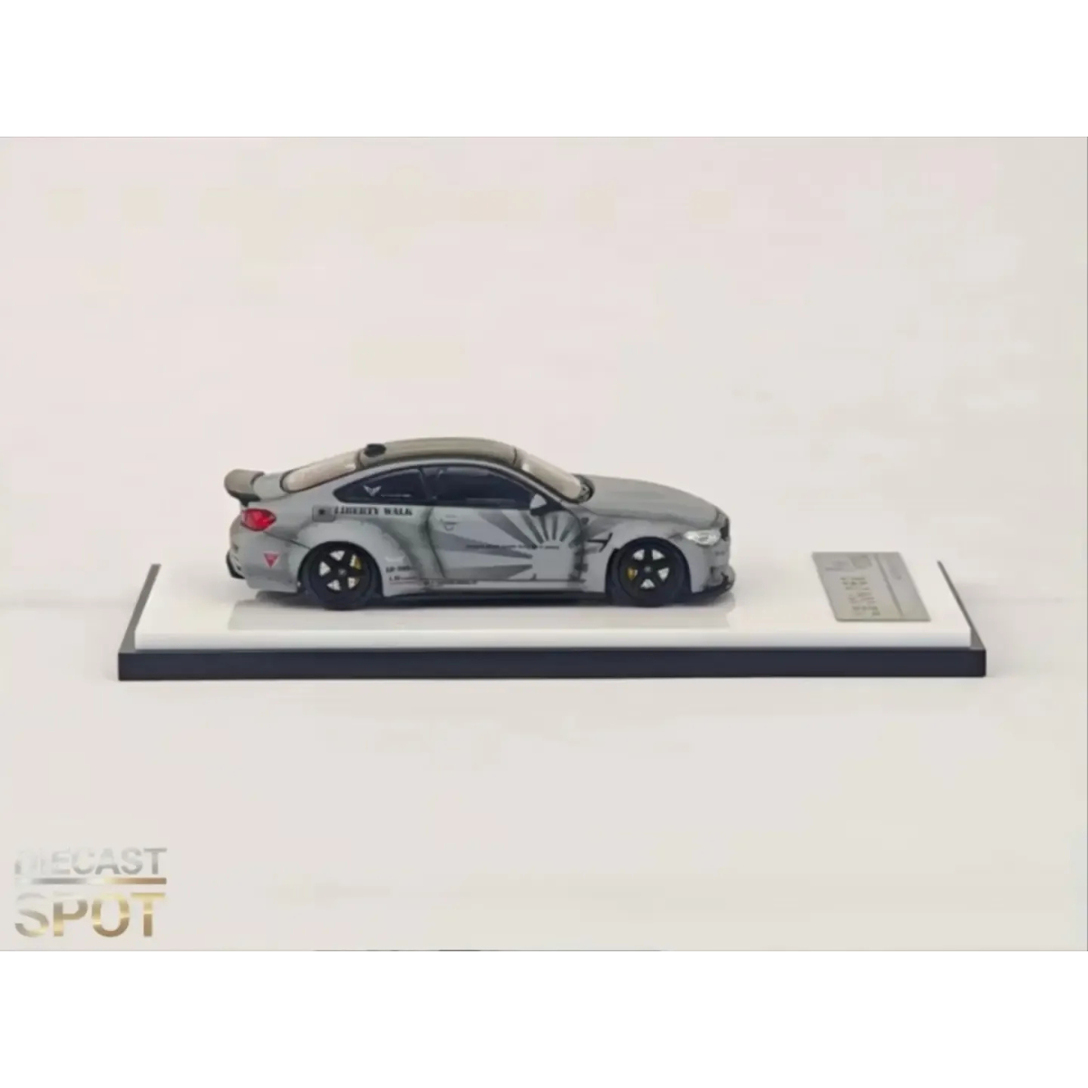*APAXPO 2026* LB M4 F82 Battle Grey (Limited to 999units), 1:64 Scale