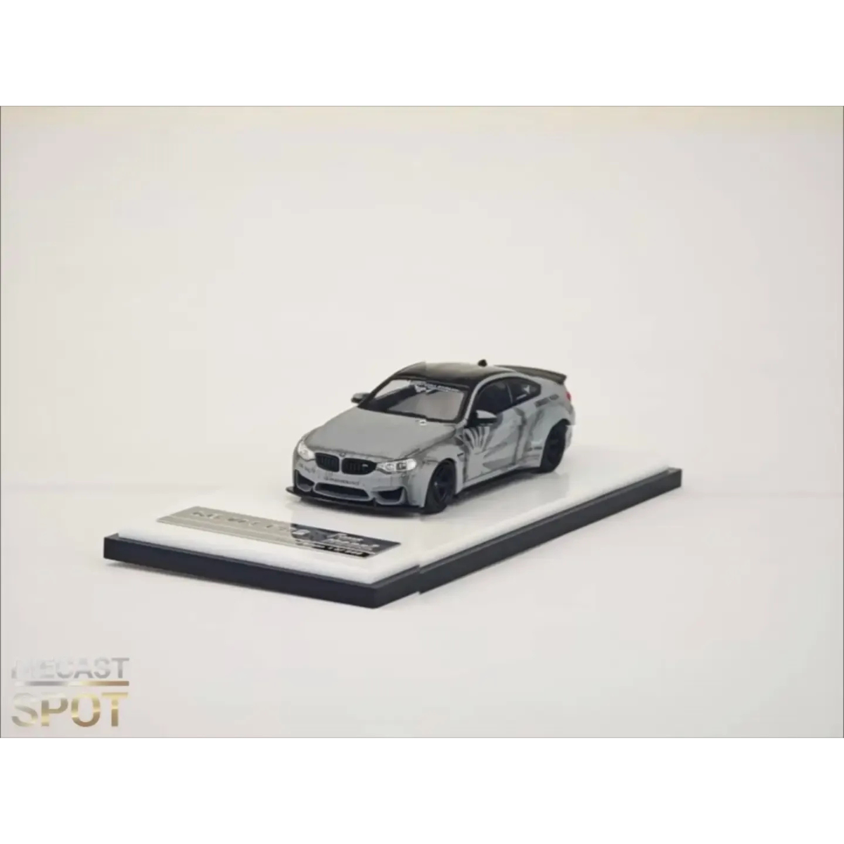 *APAXPO 2026* LB M4 F82 Battle Grey (Limited to 999units), 1:64 Scale