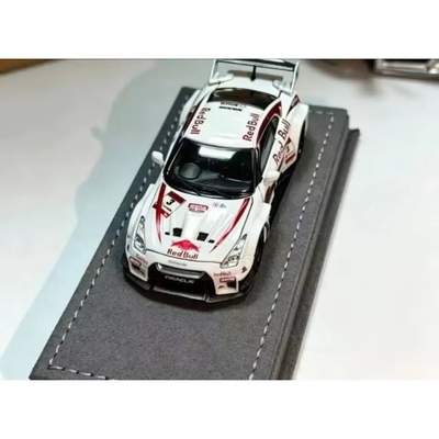 *APAXPO 2026* Nissan GT-R R35 RR White Electroplated Red Bull livery (Limited to 499units), 1:64 Scale
