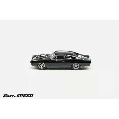 *PRE-ORDER* Dodge Charger R/T with Figure, 1:64 Scale