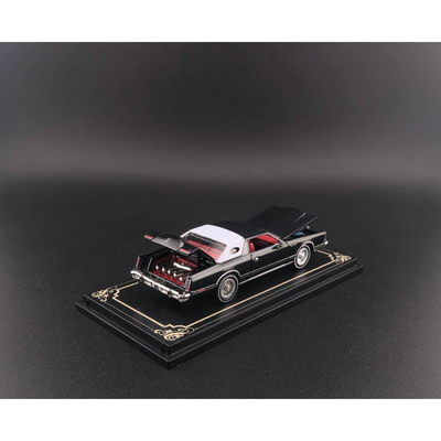 *PRE-ORDER* Lincoln Continental 1979 Open-Engin Hood, Visible Engine Black Color (Limited to 999pcs), 1:64 Scale