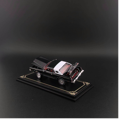 *PRE-ORDER* Lincoln Continental 1979 Open-Engin Hood, Visible Engine Black Color (Limited to 999pcs), 1:64 Scale