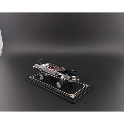 *PRE-ORDER* Lincoln Continental 1979 Open-Engin Hood, Visible Engine Black Color (Limited to 999pcs), 1:64 Scale